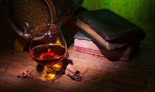 DIY Old Fashioned Cocktail Recipe: How to make triple gold reserve easy Old Fashioned (Video)