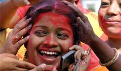 Mobile damaged by water during Holi Festival? Five steps to save & recover your phone dropped in water (Watch Video in Hindi)