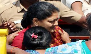 VK Sasikala flouts prison rules, meets 14 visitors in 31 days: Report