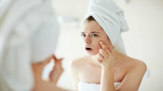 5 Mistakes That Are Giving You Acne