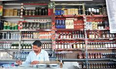 Nitish Kumar Govt Set to Ease Bihar Anti-Liquor Laws, First Time Offenders to Get Away With Fine