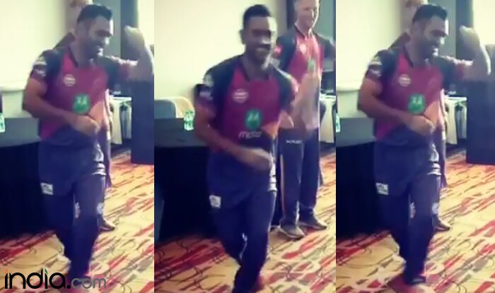 IPL 2017: MS Dhoni shows off his amazing dancing skills, Ben Stokes is in awe! (Watch video)