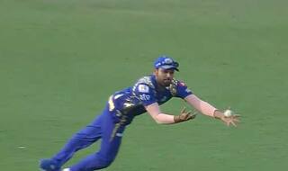IPL 2017: Rohit Sharma takes stupendous catch to dismiss AB de Villiers, watch video