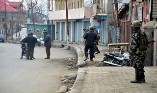 Spurt in bank robberies shows demonetisation has left militants cash-starved