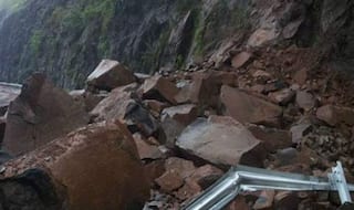 बदरीनाथ यात्राः  मलबे को साफ करने का काम जारी, उत्तराखंड सरकार ने जारी किया हेल्पलाइन नंबर