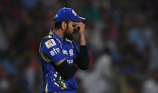 IPL 2017: Umpire's decision to give Manish Pandey not out leaves Rohit Sharma fuming, watch video