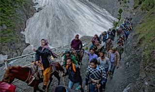 अमरनाथ यात्रा: पहलगाम मार्ग से फिर शुरू, बालटाल मार्ग पर तीसरे दिन भी स्‍थागित