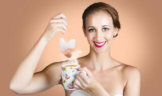 Get rid of dark circles by using your old green tea bags!