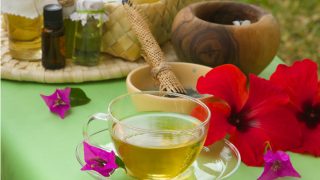 DIY green tea scrub to get rid of dead skin cells