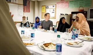 Mark Zuckerberg experienced his first Iftar dinner with Somali refugees! Picture and post of Facebook co-founder celebrates the spirit of Ramadan