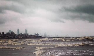 Mumbai: Two youth drown in Juhu beach during high tide