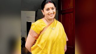 International Yoga Day 2017: Smriti Irani making fat jokes on her and eating chai and pakoras after doing yoga is hilarious AF!