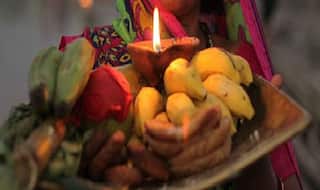 Chhath Puja 2020 Health Tips: स्वास्थ्य के लिए काफी फायदेमंद है छठ पूजा में चढ़ाए जाने वाला प्रसाद, यहां जानें कैसे