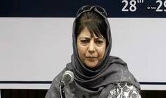 Shun Guns And Stones, Mehbooba Mufti Tells Kashmiris on Independence Day