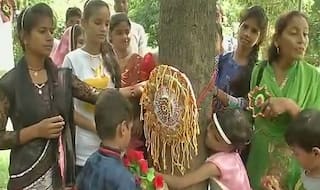 Rakshabandhan: Children in Lucknow Tie Rakhi to Trees; Pledge to Protect Them