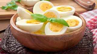 Avoid Things After Eating Boiled Eggs: जिम जाने वाले हो जाएं सावधान, उबले अंडे खाने के बाद भूल से भी ना खाएं ये चीजें