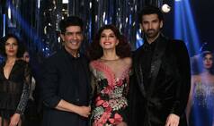 Manish Malhotra's Showstoppers Jacqueline Fernandez and Aditya Roy Kapur Left the Audience in Awe at the Lakme Fashion Week 2017 Closing Show!