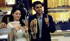 Tamannaah to Marry Abdul Razzaq? See Bahubali 2 Actress' Viral Pic with Former Pakistani Cricketer