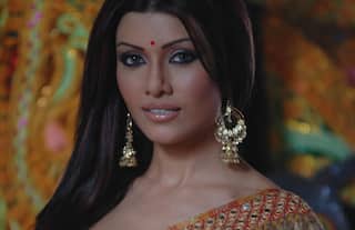 Koena Mitra  Files Complaint After Getting Sexually Harassed Over The Phone