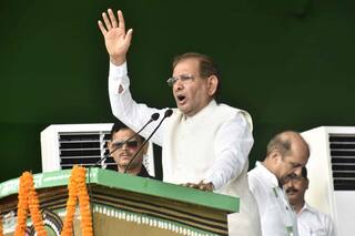 Months after Parting Ways With Nitish Kumar, Sharad Yadav to Float New Party