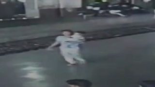 Video: Man Abducts 3-year-old From Railway Station in Mumbai; Child Yet to be Found
