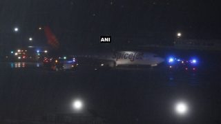 Tragedy Averted For 183 Passengers as SpiceJet Flight Skids Off Runway at Mumbai Airport