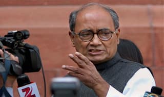 We Want Pragya Thakur to Campaign, it Helps us: Digvijaya Mocks His Bhopal Opponent