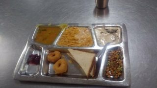 India’s Top Education Institutes Have Dirty Canteen, Fail to Clear Food Safety Audit; AIIMS, IIT-Delhi in List