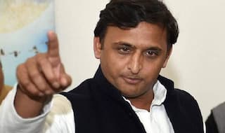 कर्नाटक में नाटक LIVE: अखिलेश के 'ट्वीट' पर यूजर ने कहा 'राज्यपाल भी हैक हो गया'