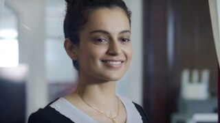 Simran Title Song: This Number Shows Kangana Ranaut's Character And Will Make You Restless For The Film - Watch Video Simran Title Song: This Number Shows Kangana Ranaut's Character And Will Make You Restless For The Film - Watch Video