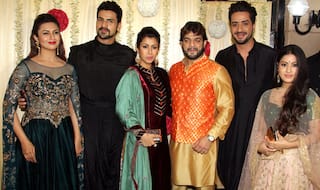 Diwali 2017: Mouni Roy, Arjun Bijlani, Divyanka Tripathi Dahiya, Karan Patel Come Together To Celebrate The Festivities