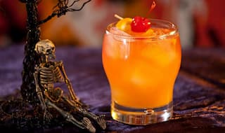 Here's How To Make Trippy Halloween Special Cocktails At Home