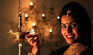 Diwali 2017: All You Need to Know About Lakshmi Puja Muhurat, Puja Vidhi & Auspicious Timings to Celebrate Deepavali!