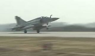 आगरा एक्सप्रेस-वे पर हरक्यूलिस, मिराज, जगुआर और सुखोई ने दिखाया दम