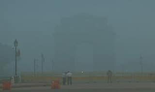 Smog Engulfs Delhi as Pollution Level Soars