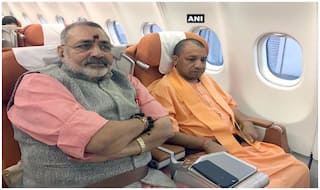 मॉरीशस यात्रा पर निकले सीएम योगी, प्लेन में साथ बैठे दिखे गिरिराज सिंह
