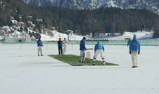 Razzaq, Bravo Join Other Former Stars For Inaugural Edition of Ice Cricket
