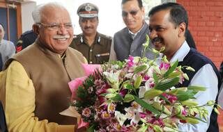 दिल्ली में बढ़ते प्रदूषण पर केजरीवाल ने खट्टर से की मुलाकात, कैप्टन नहीं पहुंचे