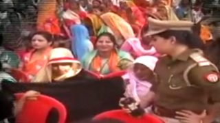 Muslim Woman Asked to Remove Burqa at CM Yogi Adityanath's Rally For Uttar Pradesh Local Elections in Ballia