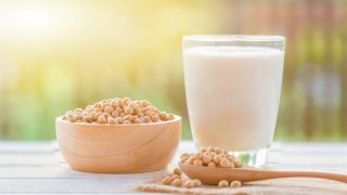 Milk With Cinnamon Benefit: दूध और दालचीनी के सेवन से होंगे आपको कई सारे स्वास्थ लाभ, इन समस्याओं के लिए है रामबाण