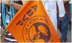 Video of Mandsaur Professor Touching ABVP Activists Feet After Being Called Anti-national Goes Viral