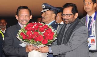 Brunei’s Sultan Hassanal Bolkiah Captain His Jumbo Jet to New Delhi