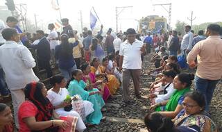 LIVE: Local Train Status on Central, Harbour, Western Line During Bandh in Mumbai