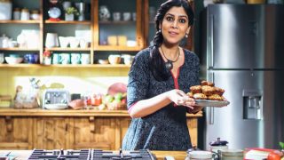 English Muffin Recipe: Sakshi Tanwar Shares Recipes for English Muffin and Shepherd's Pie