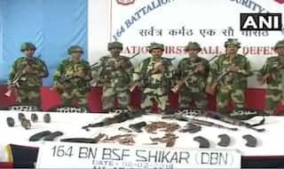 गुरदासपुर: भारत-पाक सीमा के पास बीएसएफ ने बरामद किया हथियारों का जखीरा