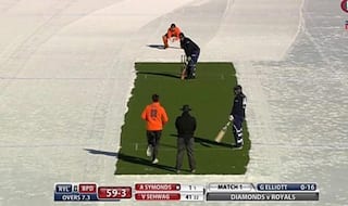 'बर्फीली पिच' पर वीरू ने लगाई 'आग'!