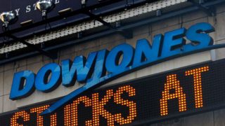Dow Jones Plunges 530 Points, Recovers in Few Minutes