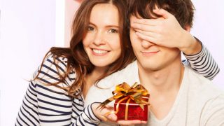 Valentine's Day 2018: List of Different and Unique Gifts to Give Your Valentine on February 14