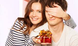 Valentine's Day 2018: List of Different and Unique Gifts to Give Your Valentine on February 14