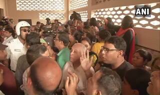 कोलकाता में डांस टीचर पर दूसरी क्लास की बच्ची से छेड़छाड़ का आरोप, गिरफ्तार